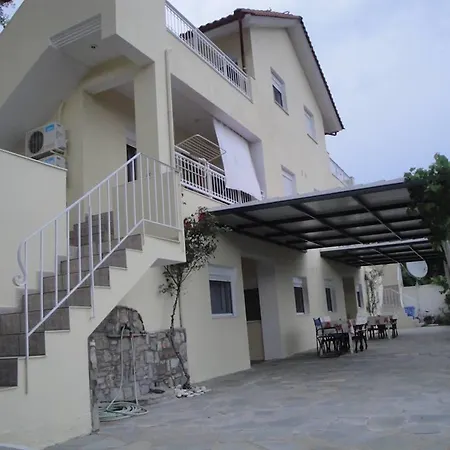 Nestor Apartament *