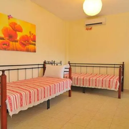 Nestor Apartment