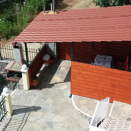 Nestor Apartment *