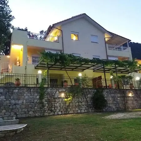 Nestor Χρυσή Αμμουδιά